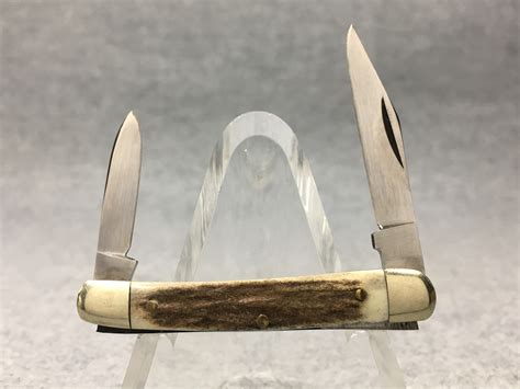 Measures 7" fully open and about 3 1/4" closed. . Solingen 2 blade pocket knife